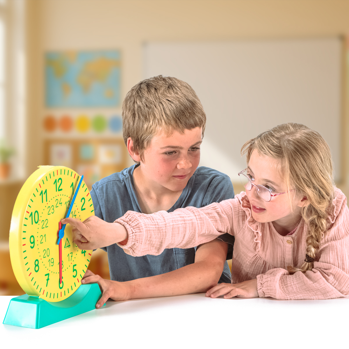 Wissner Lernuhr 27 cm Durchmesser, Unterrichtsuhr mit Standfuß und exaktem Zeigerwerk  Wissner Lernuhr 27 cm Durchmesser, Unterrichtsuhr mit Standfuß und exaktem Zeigerwerk