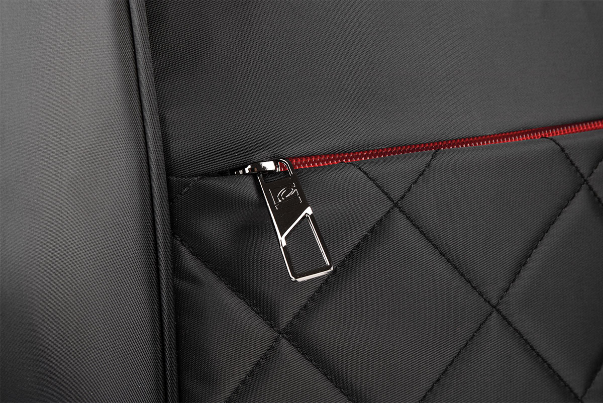 BestLife TravelSafe RUCKSACK schwarz Laptop Rucksack für 15,6" + USB Connector