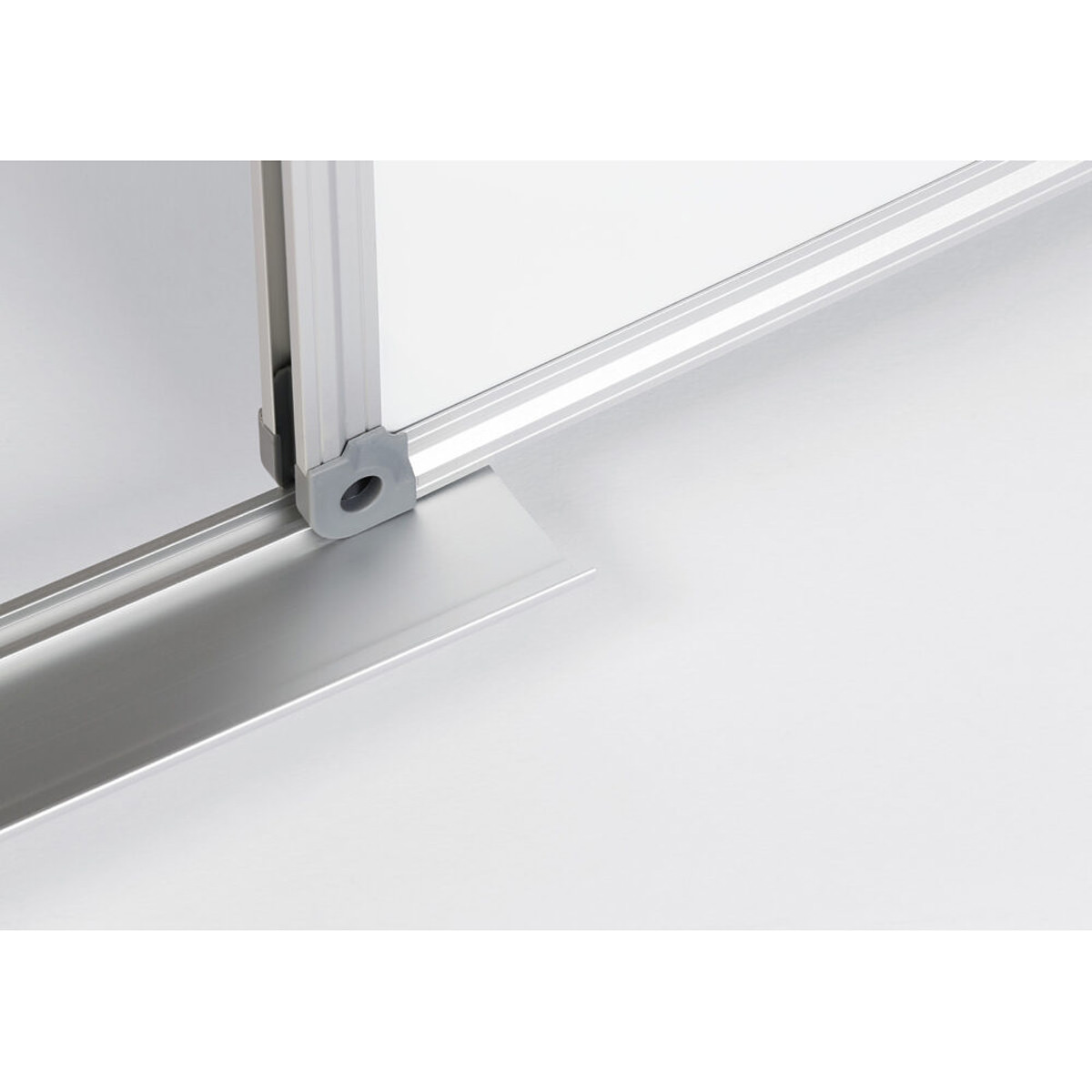 Dahle Professional Board 45 x 60 cm weiß emailiert, im Alu-Rahmen 