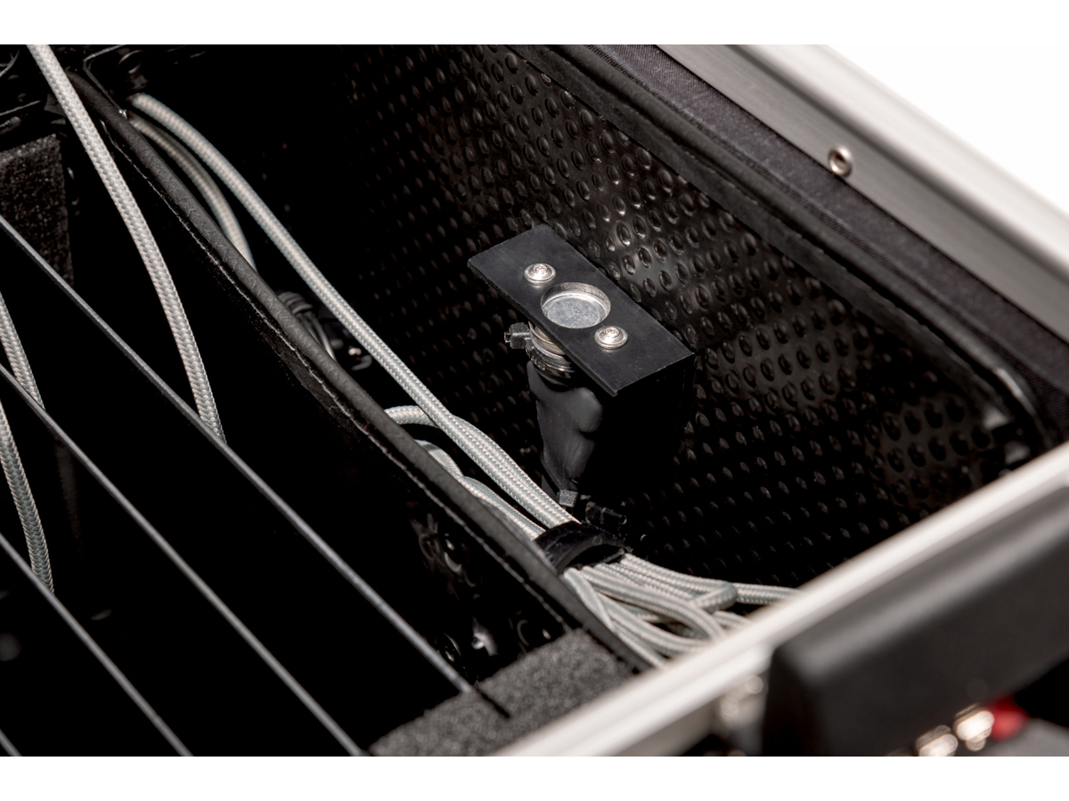 PARAPROJECT®MicroCase TC15 TwinCharge, inkl. USB-A auf Lightning, schwarz
