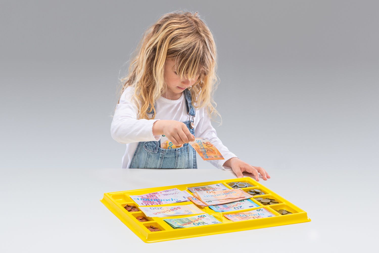 Wissner Geldkassette mit 130 Scheine und 160 Münzen 